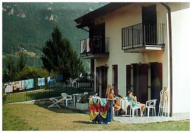 Casa Flora draußen, Hotel Alpino, Idro See