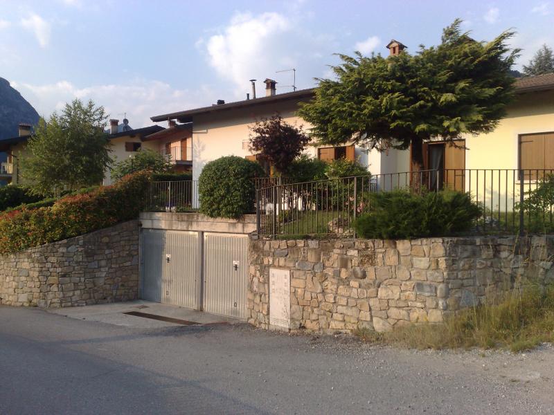 Casa Lucia vista dall'esterno - lago di Idro - Hotel Alpino