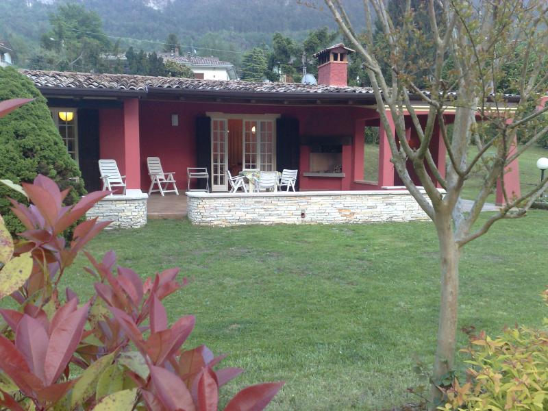 Villa Stefano garden - Hotel Alpino - Idro lake